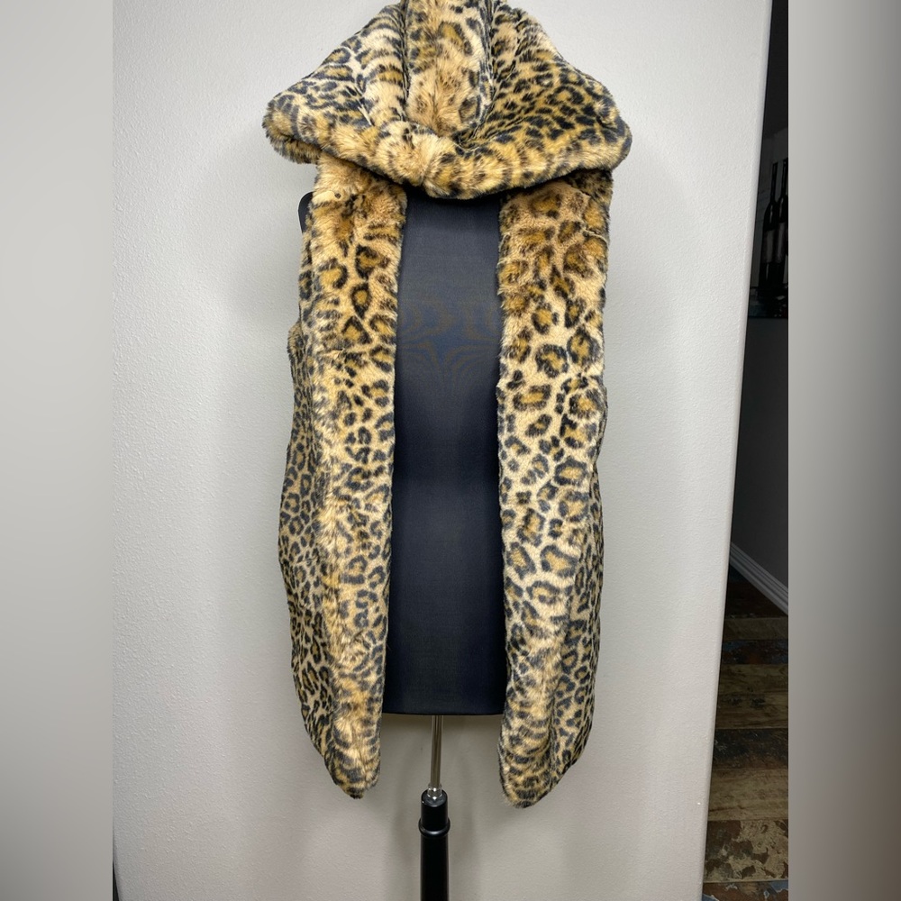 Cheetah fuzzy jacket, size small, and super soft